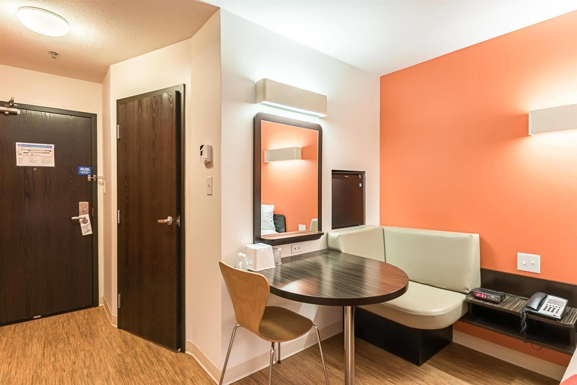 Motel 6-Moosomin, Sk ภายนอก รูปภาพ